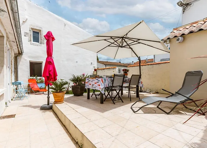 Holiday home Les Rosiers By Interhome