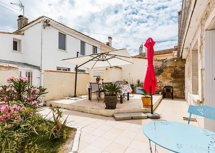 Holiday home Les Rosiers By Interhome Arvert